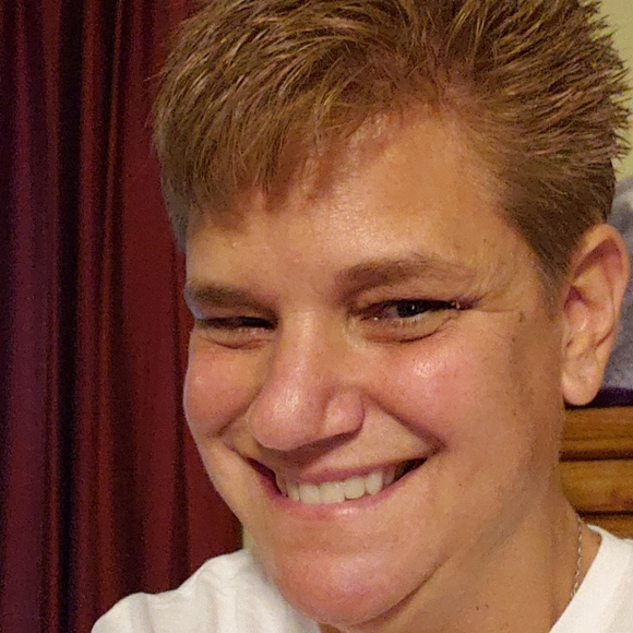 Meet your Posher, Chris - Picture 2 of 2